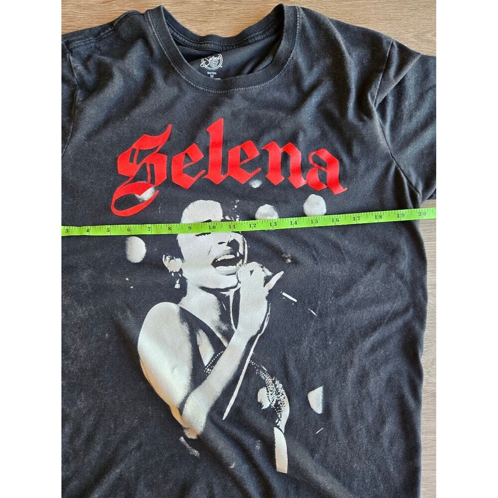 🌹 Official Selena Graphic Tee – Mineral Wash Band Tee (Size M) - Picture 5 of 6